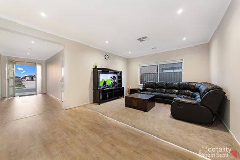 Property photo of 3 Dutch Avenue Manor Lakes VIC 3024