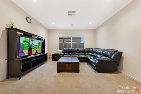 Property photo of 3 Dutch Avenue Manor Lakes VIC 3024