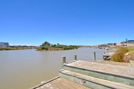 Property photo of 19 Excelsior Parade Hindmarsh Island SA 5214