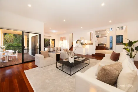 Property photo of 22 Summit Place Mount Ommaney QLD 4074