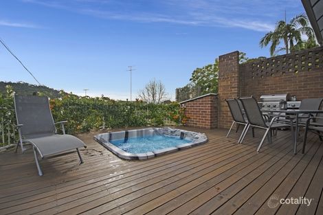 Property photo of 10 Merrilong Avenue Mount Kuring-Gai NSW 2080