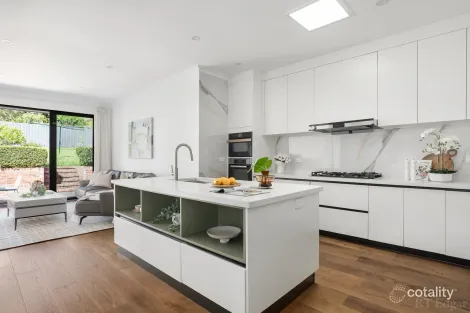 Property photo of 2 Thomas Street Camberwell VIC 3124