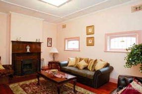 Property photo of 61 Holmes Road Moonee Ponds VIC 3039