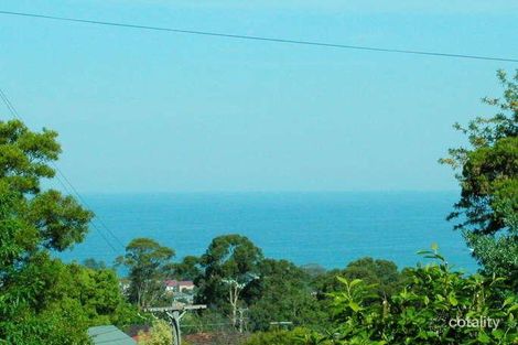 Property photo of 40 Nardoo Crescent Thirroul NSW 2515