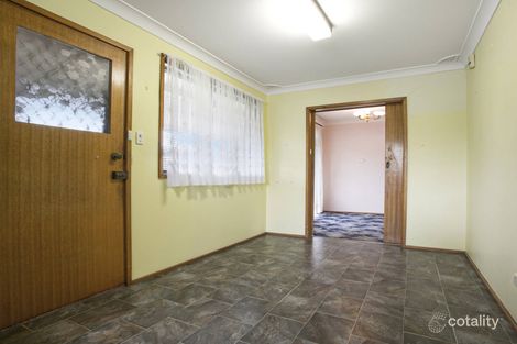 Property photo of 13 Kooloona Crescent Bradbury NSW 2560