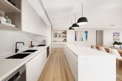 Property photo of 13 England Street Bentleigh East VIC 3165