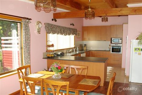 Property photo of 17 Bayside Drive Lauderdale TAS 7021