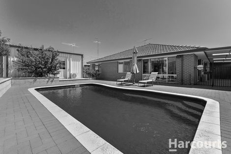 Property photo of 143 Peelwood Parade Halls Head WA 6210