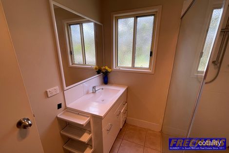 Property photo of 24 Deakin Crescent Nanango QLD 4615