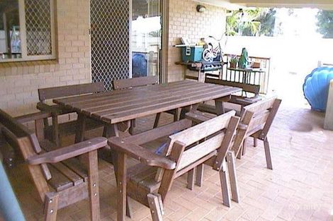 Property photo of 8 Gleneagles Court Redland Bay QLD 4165