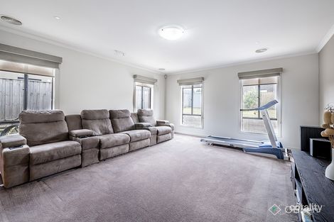 Property photo of 6 Bronson Circuit Cranbourne North VIC 3977
