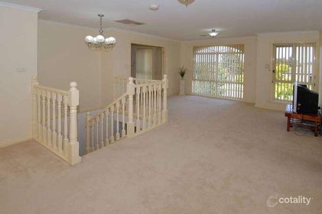 Property photo of 2 Flinders Street Taylors Hill VIC 3037