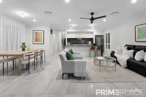 Property photo of 38 Mark Dillon Circuit Spring Mountain QLD 4300