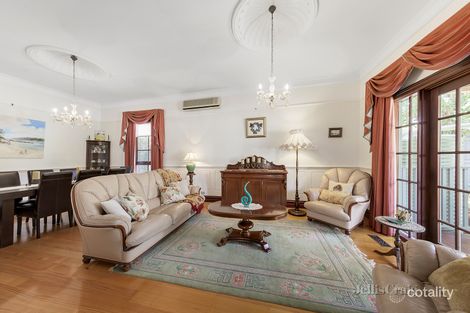 Property photo of 21 Walerna Road Glen Iris VIC 3146