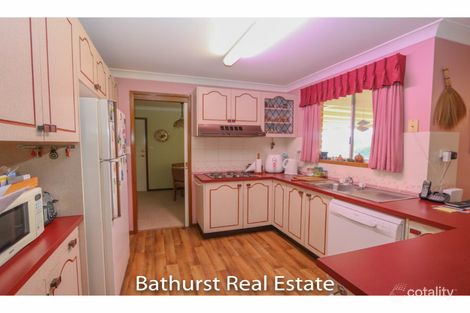 Property photo of 16 Crawford Crescent Windradyne NSW 2795