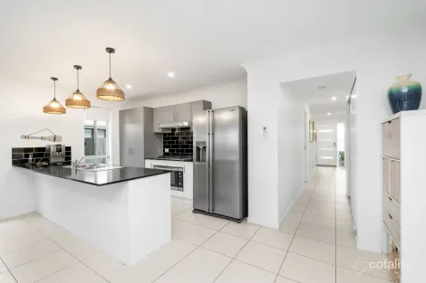 Property photo of 51 Serenity Drive Eli Waters QLD 4655