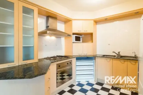 Property photo of 10D/182 Dornoch Terrace Highgate Hill QLD 4101