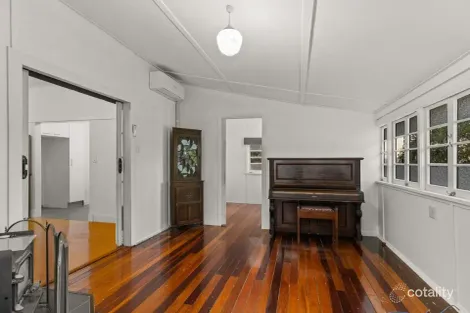 Property photo of 12 Glebe Road Newtown QLD 4305