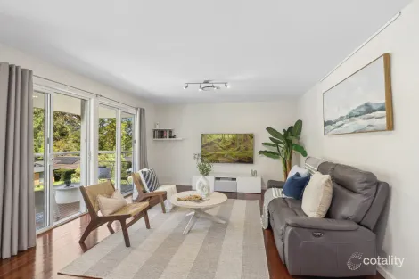 Property photo of 28 Old Farm Place Ourimbah NSW 2258