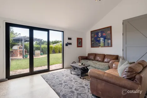 Property photo of 20 Hurst Street Gisborne VIC 3437