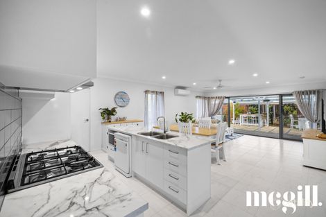 5 Bluegum St, Landsborough, QLD 4550