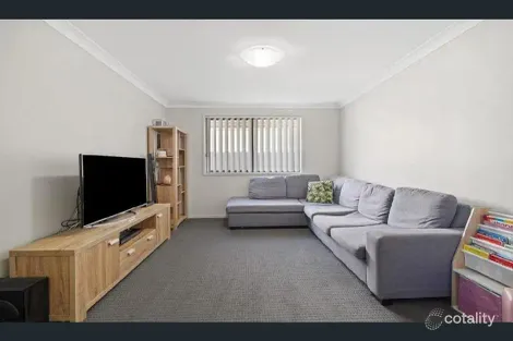 Property photo of 13 Croft Close Thornton NSW 2322