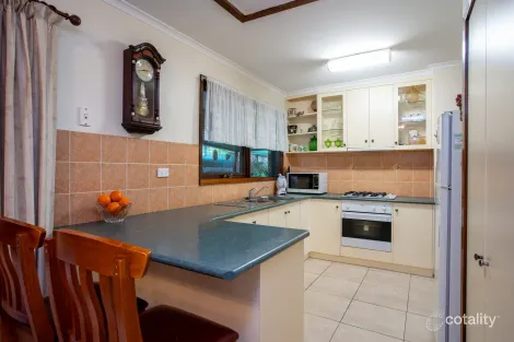 Property photo of 311 Parkland Crescent Lavington NSW 2641