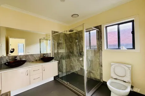 Property photo of 52 Montia Street Tarneit VIC 3029