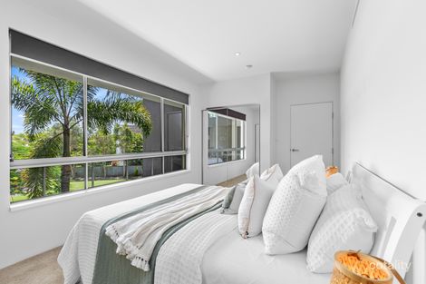 Property photo of 723/3 Pendraat Parade Hope Island QLD 4212