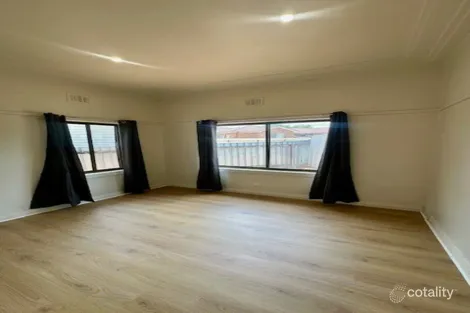 Property photo of 1 Boonah Street Griffith NSW 2680