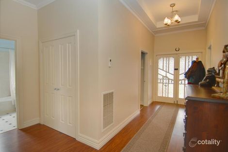 Property photo of 1 Essex Street Wendouree VIC 3355