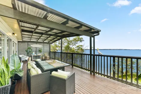 32 BUFF POINT AVE, BUFF POINT, NSW 2262