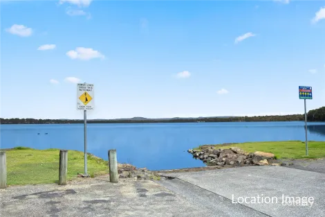 Property photo of 32 Buff Point Avenue Buff Point NSW 2262