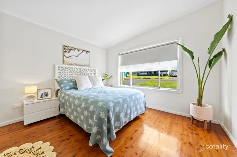 Property photo of 32 Buff Point Avenue Buff Point NSW 2262