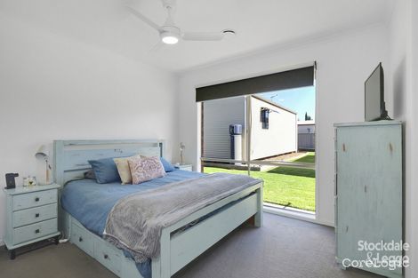 Property photo of 16 Illawarra Crescent Kialla VIC 3631