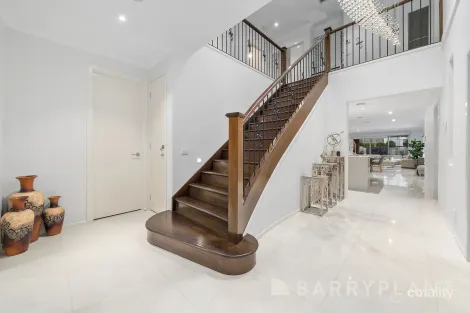 Property photo of 107 Queens Gardens Bundoora VIC 3083