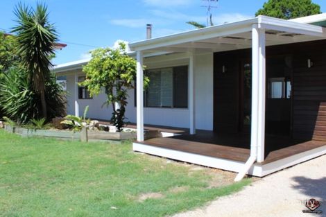 35 Cunningham St, Torquay, QLD 4655