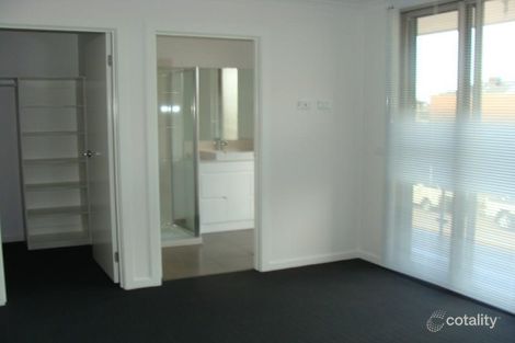 Property photo of 10 Cavell Drive Craigieburn VIC 3064