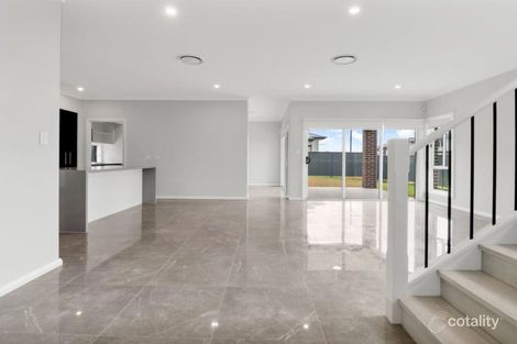 Property photo of 8 Holroyd Street Albion Park NSW 2527