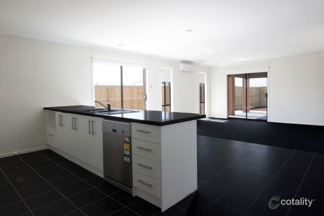 Property photo of 1 Weebill Way Pakenham VIC 3810