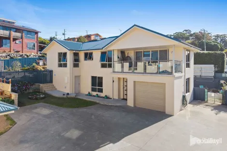 Property photo of 4/20 Main Road Penguin TAS 7316