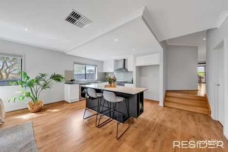 Property photo of 21 Nash Grove Doreen VIC 3754