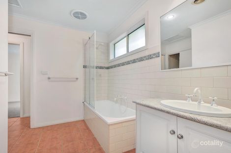 Property photo of 1/44 Mascoma Street Strathmore VIC 3041