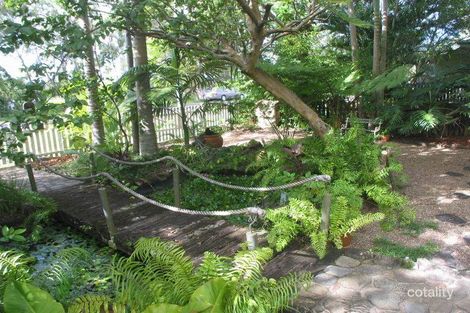 127 Lake Weyba Dr, Noosaville, QLD 4566