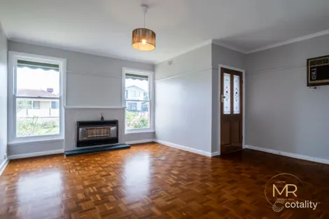 Property photo of 13 Moss Court Glenroy VIC 3046