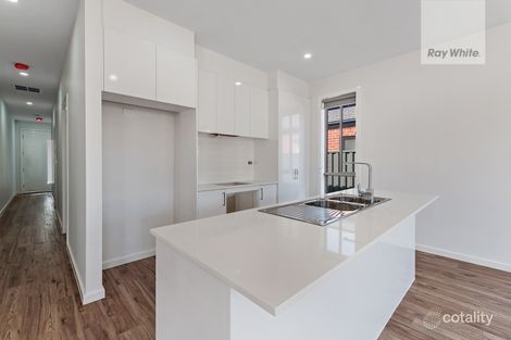Property photo of 8 Klandy Drive Kalkallo VIC 3064