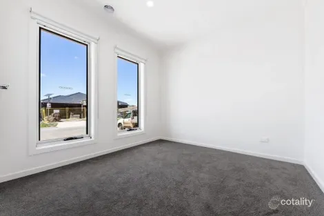 Property photo of 55 Potter Circuit Mickleham VIC 3064