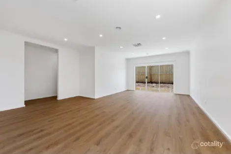 Property photo of 55 Potter Circuit Mickleham VIC 3064