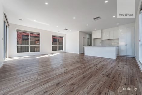 Property photo of 8 Klandy Drive Kalkallo VIC 3064