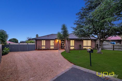 Property photo of 17 Marsden Court Cranbourne North VIC 3977
